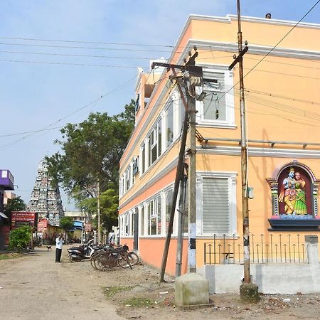 Murali'S Kudil Mayiladuthurai Eksteriør bilde